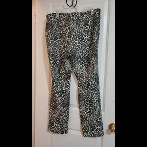 NY&Co 7th Avenue Pull-On Slim Leg Pant Black/White Leopard Print XL
